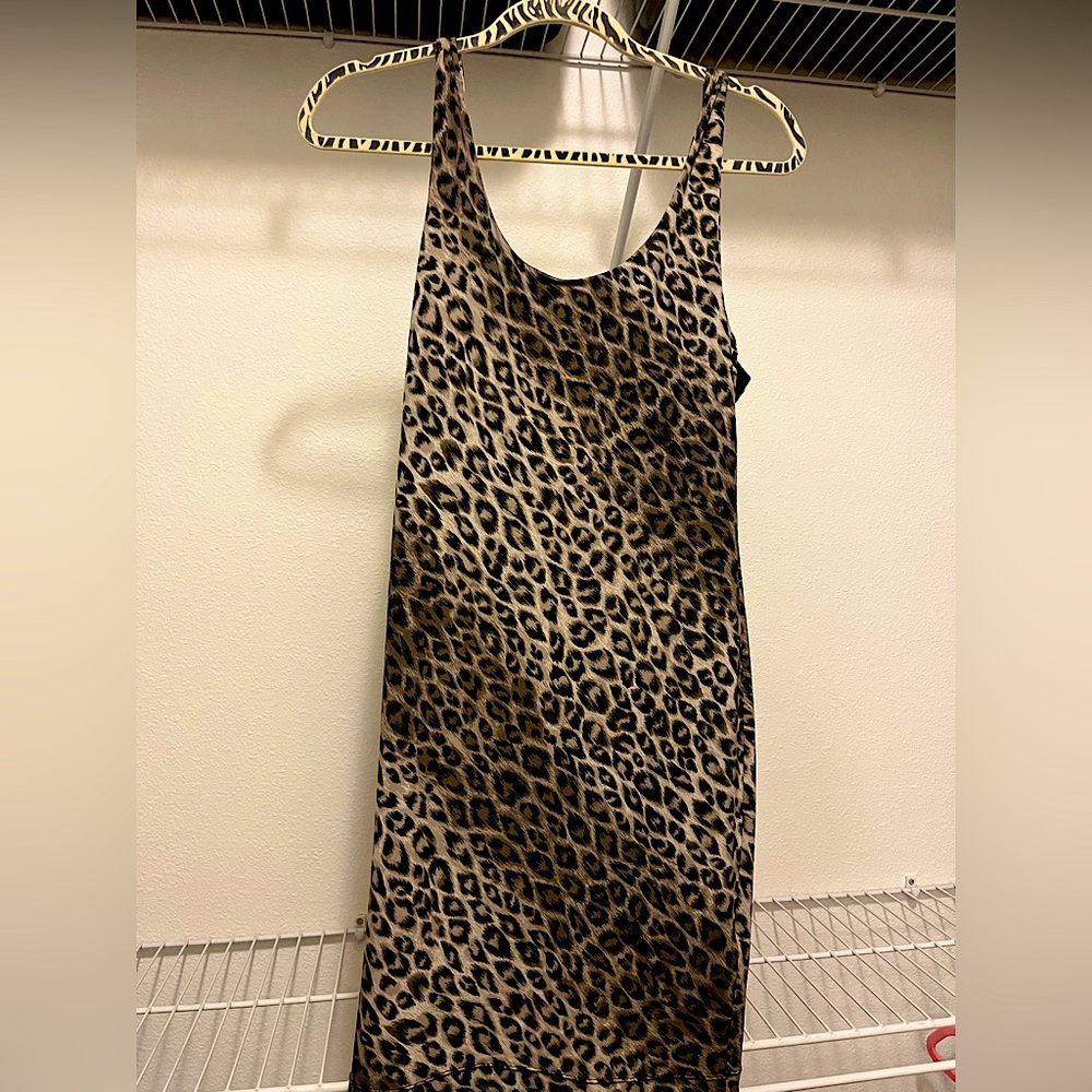 Cute vintage Alice & Olivia print dress. Good condition
